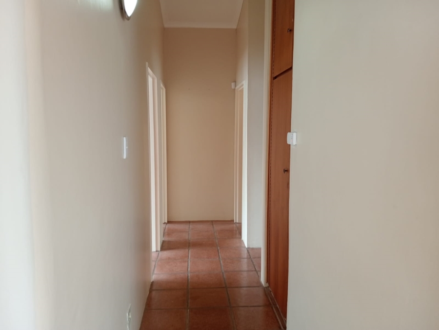 To Let 3 Bedroom Property for Rent in Aston Bay Eastern Cape